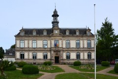 das Rathaus von Saint Yrieix